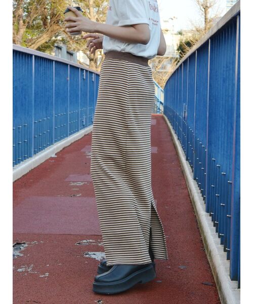 Ungrid(アングリッド)の「【WEB限定】テレコカットストレートスカート(スカート・レディース・オレンジ/ブラック/ブラウン・FREE)」の6枚目の写真