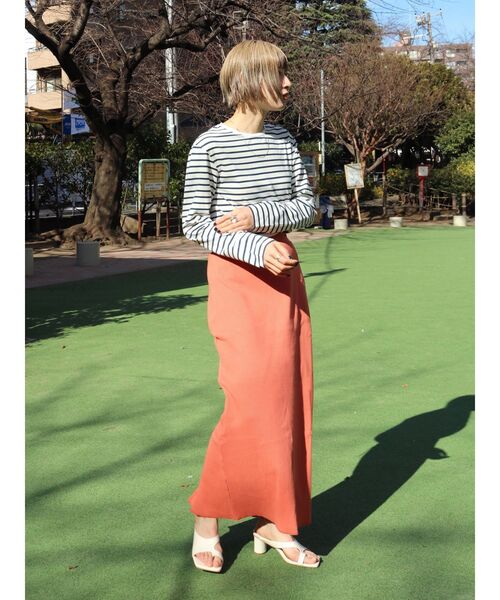 Ungrid(アングリッド)の「【WEB限定】テレコカットストレートスカート(スカート・レディース・オレンジ/ブラック/ブラウン・FREE)」の16枚目の写真