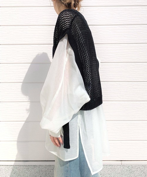 Q（キュー）の「メッシュニットベスト（ベスト・レディース・ブラック/ベージュ・MEDIUM）」の6枚目の写真