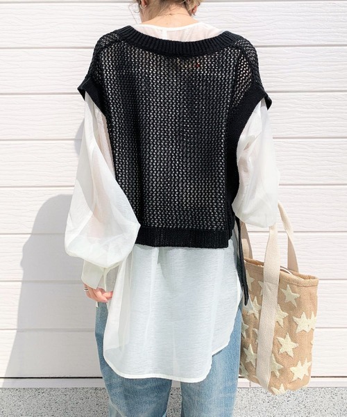 Q（キュー）の「メッシュニットベスト（ベスト・レディース・ブラック/ベージュ・MEDIUM）」の7枚目の写真