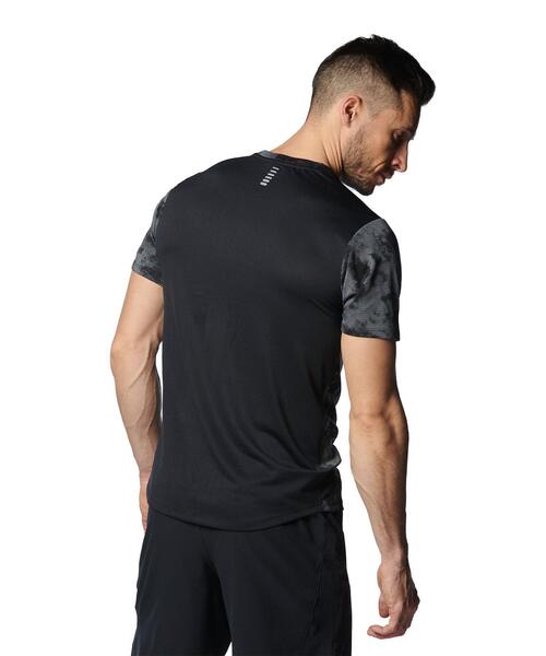 UNDER ARMOUR(アンダーアーマー)の「UAスピードストライド Tシャツ 〈プリント〉(ランニング/メンズ)(Tシャツ/カットソー・メンズ・ブルー/ブラック・XL/XXL/M/L/S)」の3枚目の写真