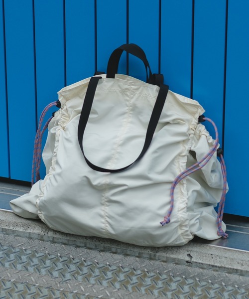 Kastane（カスタネ）の「【2023SSカタログ掲載アイテム】シャーリングサイドポケットBAG（トートバッグ・レディース・ホワイト/ブラック/イエロー・FREE）」の4枚目の写真