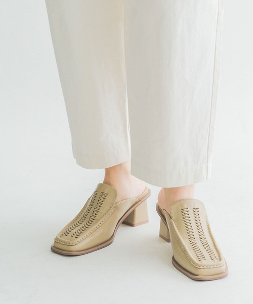 KBF(ケイビーエフ)の「カッティングメッシュミュール(サンダル・レディース・ベージュ/ブラック・38/36/37)」の14枚目の写真