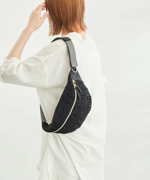 ROPE' PICNIC(ロペピクニック)の「ポリエステルシャーリングボディバッグ(ボディバッグ/ウエストポーチ・レディース・ブラック/ブルー・FREE)」の17枚目の写真