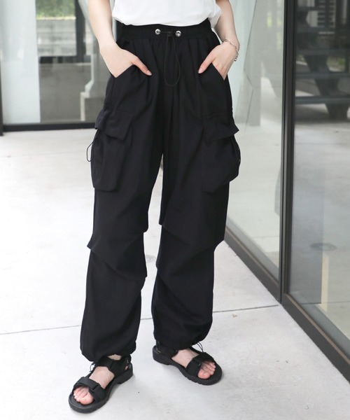 SETUP7(セットアップセブン)の「【SETUP7】ルーズシルエットミリタリーカーゴパンツ KNF(カーゴパンツ・レディース・カーキ/ブラック・S/M)」の2枚目の写真