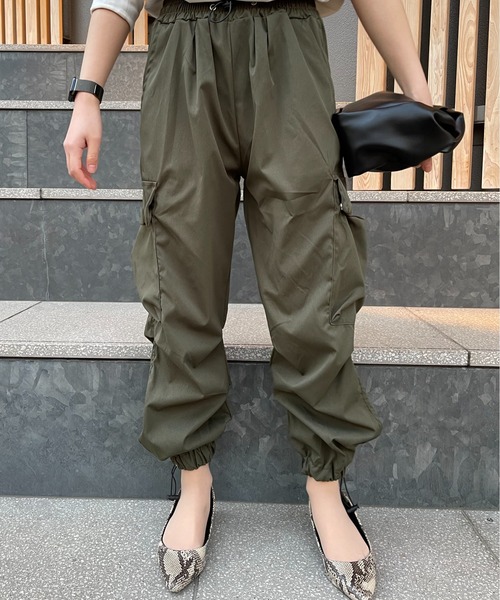 SETUP7(セットアップセブン)の「【SETUP7】ルーズシルエットミリタリーカーゴパンツ KNF(カーゴパンツ・レディース・カーキ/ブラック・S/M)」の14枚目の写真