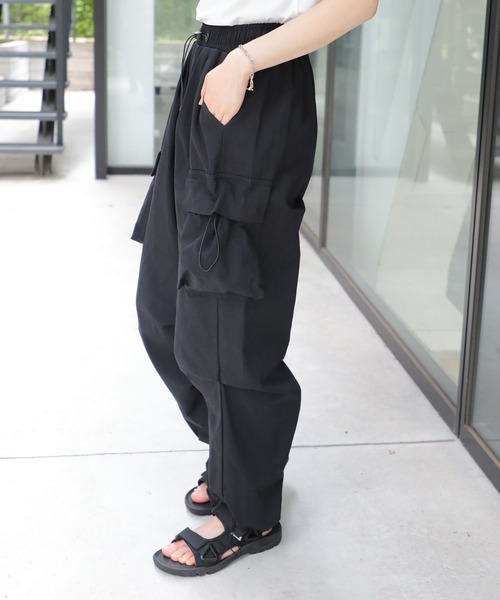 SETUP7(セットアップセブン)の「【SETUP7】ルーズシルエットミリタリーカーゴパンツ KNF(カーゴパンツ・レディース・カーキ/ブラック・S/M)」の4枚目の写真