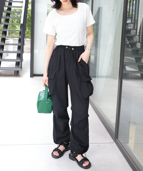 SETUP7(セットアップセブン)の「【SETUP7】ルーズシルエットミリタリーカーゴパンツ KNF(カーゴパンツ・レディース・カーキ/ブラック・S/M)」の3枚目の写真