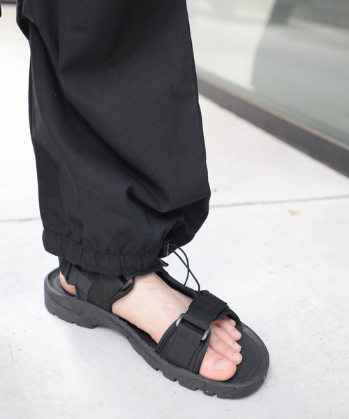 SETUP7(セットアップセブン)の「【SETUP7】ルーズシルエットミリタリーカーゴパンツ KNF(カーゴパンツ・レディース・カーキ/ブラック・S/M)」の9枚目の写真