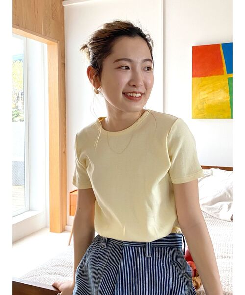 Ungrid（アングリッド）の「カラーフィットTee（Tシャツ/カットソー・レディース・ピンク/イエロー/オフホワイト/レッド/ブラック・FREE）」の4枚目の写真