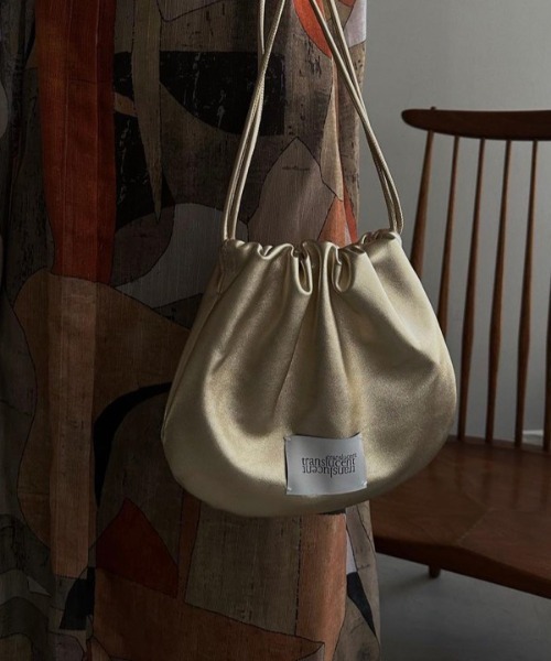 Ameri（アメリ）の「MEDI ROUND BOTTOM LOGO BAG（ハンドバッグ）」 - WEAR