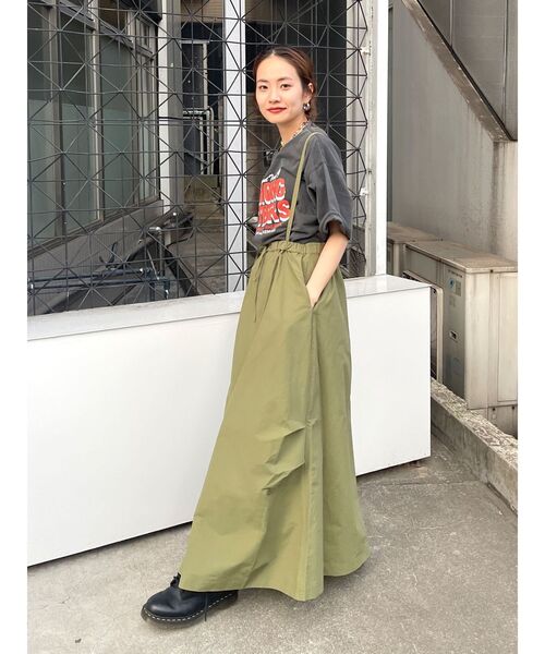 アンリアレイジオリーブグリーンナイロンスカート