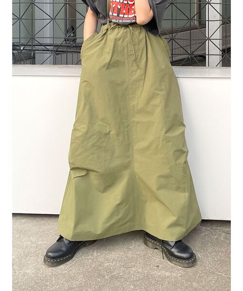Ungrid（アングリッド）の「【WEB限定】ナイロン混ジャンスカ（スカート・レディース・ブラック/オフホワイト/カーキ・FREE）」の10枚目の写真