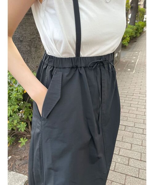 Ungrid（アングリッド）の「【WEB限定】ナイロン混ジャンスカ（スカート・レディース・ブラック/オフホワイト/カーキ・FREE）」の14枚目の写真