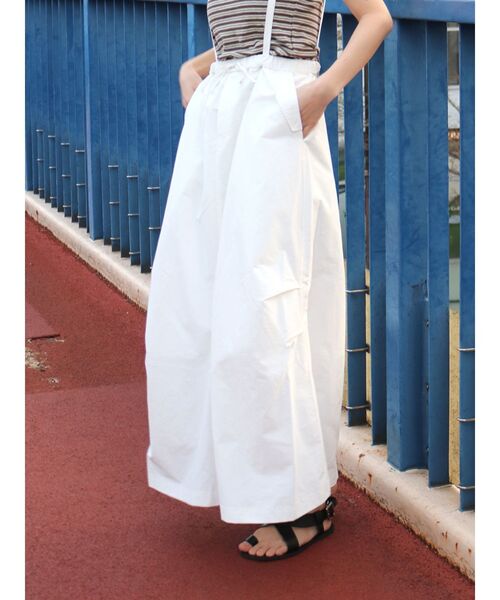 Ungrid（アングリッド）の「【WEB限定】ナイロン混ジャンスカ（スカート・レディース・ブラック/オフホワイト/カーキ・FREE）」の21枚目の写真