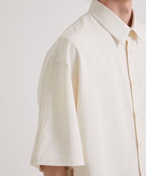 UNITED TOKYO(ユナイテッドトウキョウ)の「60/2 SUPIMA COTTON OVER S/S SHIRT(シャツ/ブラウス・メンズ・オフホワイト/ネイビー/ダークグレー/ライトブルーグレー・2/1)」の22枚目の写真
