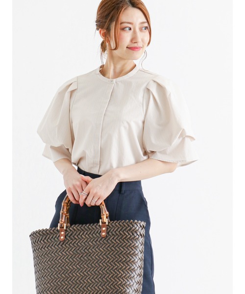 Te chichi（テチチ）の「バンドカラーバルーン袖ブラウス（シャツ/ブラウス・レディース・ベージュ/オフホワイト/ブルー・ﾌﾘ-）」の2枚目の写真