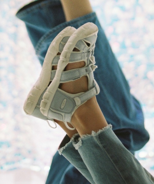 KEEN（キーン）の「SEACAMP II CNX / シーキャンプ　ツー　シーエヌエックス ★Collaboration with Omas Hande / キッズ サンダル（サンダル・キッズ・シルバー・17cm/18cm/15cm/19.5cm/16cm/18.5cm）」の6枚目の写真