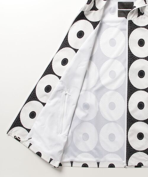 GANRYU(ガンリュウ)の「FUMITO GANRYU/フミト ガンリュウ/2 WAY SAILING JACKET(その他アウター・メンズ・ブラック/グリーン・2)」の3枚目の写真