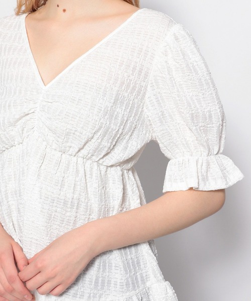 FOREVER 21（フォーエバー トゥエンティーワン）の「深Vネックチュニックミニワンピース（チュニック・レディース・ホワイト/ブラック・SMALL/MEDIUM）」の14枚目の写真