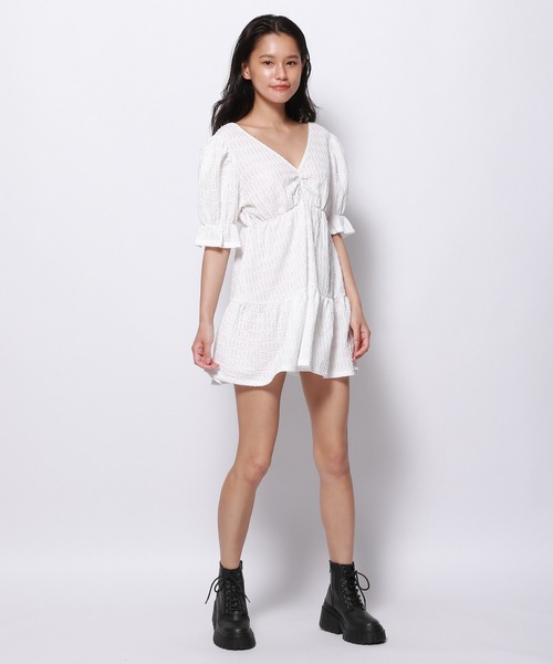 FOREVER 21（フォーエバー トゥエンティーワン）の「深Vネックチュニックミニワンピース（チュニック・レディース・ホワイト/ブラック・SMALL/MEDIUM）」の22枚目の写真