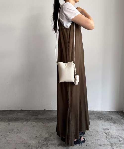 COMMON WARE（コモンウェアー）の「EM:AT CREATION ポーチ付きミニショルダー　軽量（ショルダーバッグ・レディース・ブラック/グレイッシュベージュ/アイボリー/ブルー/ピンク・FREE）」の2枚目の写真