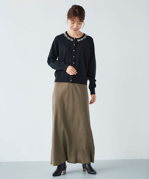 le.coeur blanc（ルクールブラン）の「パール刺繍ニットカーディガン（カーディガン/ボレロ・レディース・ブラック/マスタード/グレイッシュベージュ/ベージュ系その他3・38）」の5枚目の写真