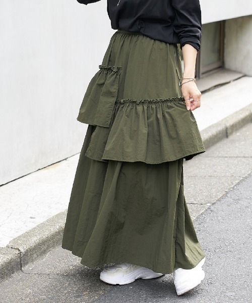 COLONY 2139（コロニートゥーワンスリーナイン）の「ナイロンアシンメトリーティアードスカート（スカート・レディース・カーキ/ブラック/ホワイト・FREE）」の3枚目の写真