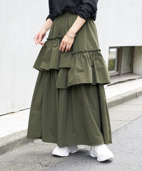 COLONY 2139（コロニートゥーワンスリーナイン）の「ナイロンアシンメトリーティアードスカート（スカート・レディース・カーキ/ブラック/ホワイト・FREE）」の8枚目の写真