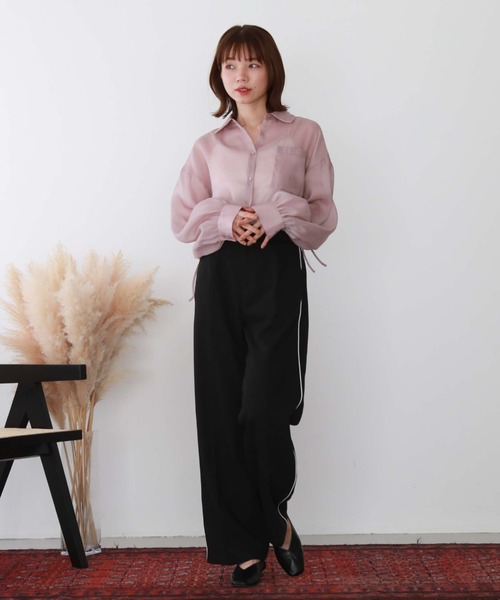 archives(アルシーヴ)の「クロップドドロストシアーシャツ(シャツ/ブラウス・レディース・ブラック/アイボリー/ピンク・MEDIUM)」の19枚目の写真