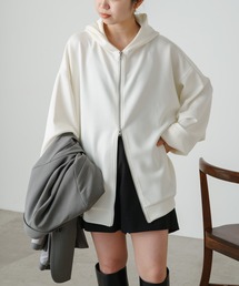 ポンチジップパーカー