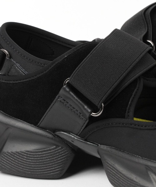 niko and...(ニコアンド)の「オリジナルベルト切り替えスニーカー(スニーカー・レディース・ブラック/キャメル・LARGE/MEDIUM/SMALL)」の10枚目の写真