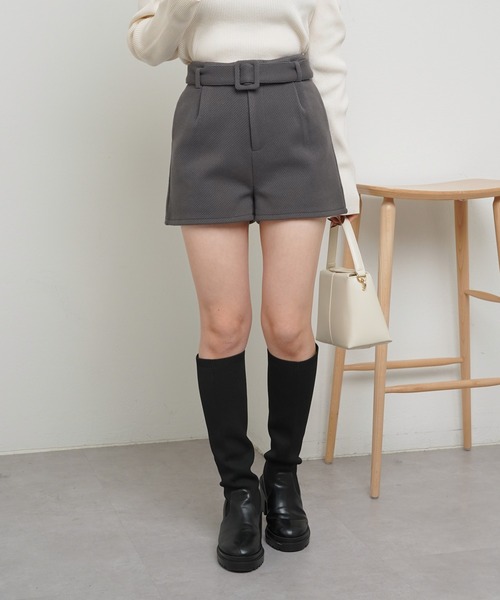 Chico(チコ)の「ベルト付マイクロショートパンツ(その他パンツ・レディース・ブラック/グレー/アイボリー・FREE)」の10枚目の写真