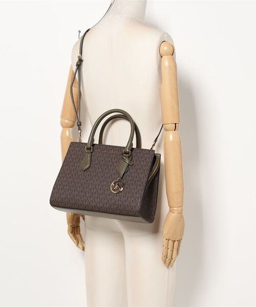 MICHAEL KORS（マイケルコース）の「SHEILA センタージップ サッチェル ミディアム - MKシグネチャー（ハンドバッグ・レディース・オリーブ・FREE）」の5枚目の写真