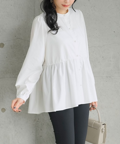 Newlyme（ニューリーミー）の「イージーケアハイネックペプラムブラウス（シャツ/ブラウス・レディース・ブラック/ホワイト・SMALL/MEDIUM/LARGE/X-LARGE/XX-LARGE）」の2枚目の写真