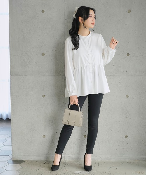 Newlyme（ニューリーミー）の「イージーケアハイネックペプラムブラウス（シャツ/ブラウス・レディース・ブラック/ホワイト・SMALL/MEDIUM/LARGE/X-LARGE/XX-LARGE）」の3枚目の写真