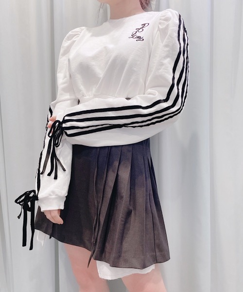 lilLilly（リルリリー）の「リボンジャージラインスウェット