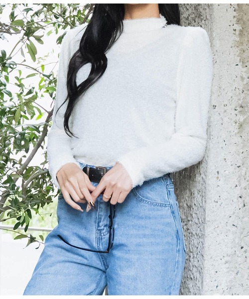 LATINA（ラティーナ）の「プードルタッチ ハイネック ニット セーター 長袖（ニット/セーター・レディース・ブラウン/ホワイト/ブラック・FREE）」の2枚目の写真