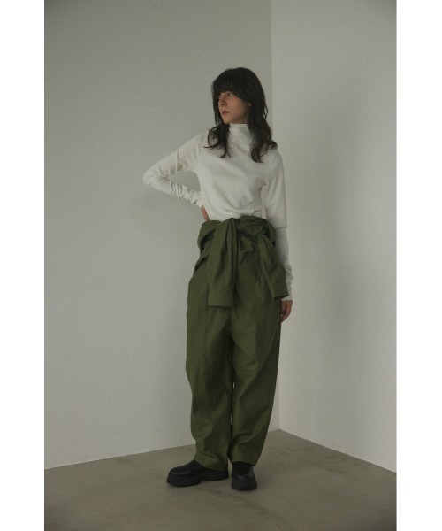 BLACK BY MOUSSY(ブラックバイマウジー)の「jump suit(ジャンプスーツ)(つなぎ/オールインワン・レディース・オフホワイト/カーキ・2/1)」の3枚目の写真