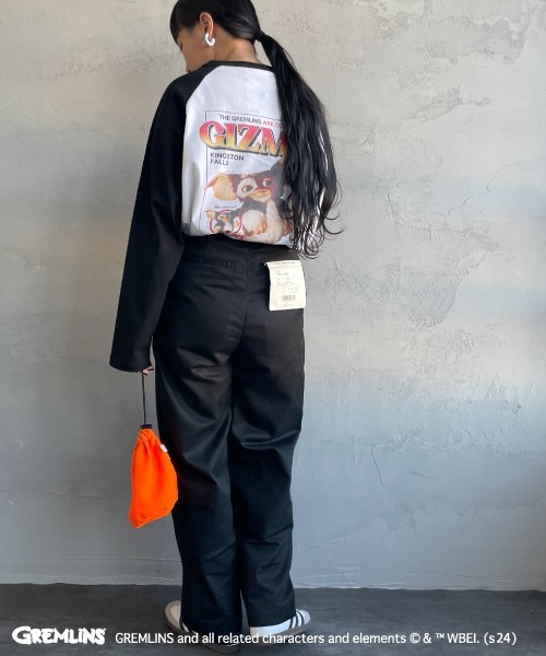 JEANS FACTORY （ジーンズファクトリー）の「【WEB限定】[GREMLINS/グレムリン] ラグランスリーブロンT（Tシャツ/カットソー・レディース・ライトグレー/ホワイト・L/M/XL）」の4枚目の写真