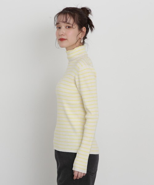 N.（N. Natural Beauty Basic）（エヌエヌナチュラルビューティーベーシック）の「◆ボーダータートルリブニット（ニット/セーター・レディース・ホワイト×イエロー/ホワイト×ブラック/オレンジ系その他・MEDIUM）」の17枚目の写真