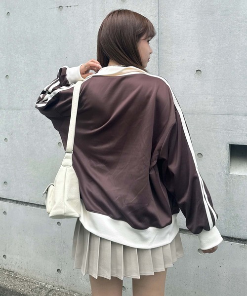 セール】◎ワンポイント刺繍ロゴ サイドライントラック