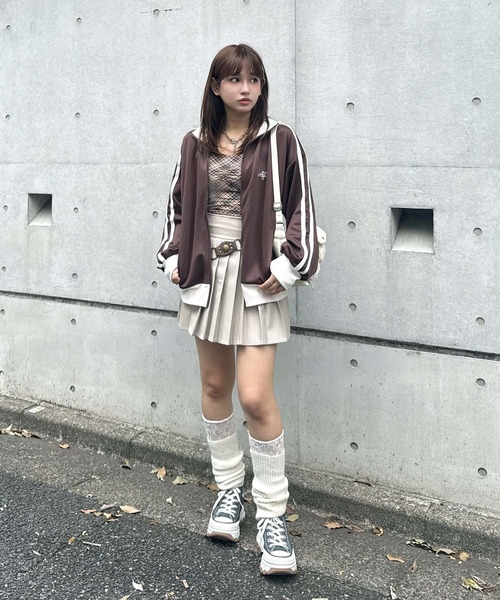 セール】◎ワンポイント刺繍ロゴ サイドライントラック