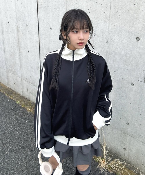 セール】◎ワンポイント刺繍ロゴ サイドライントラックジャケット