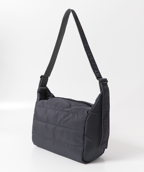 SENSE OF PLACE by URBAN RESEARCH（センスオブプレイスバイアーバンリサーチ）の「パデットキルトショルダーバッグ（ショルダーバッグ・メンズ・チャコールグレー/ブラック/ライトベージュ・ONE）」の8枚目の写真