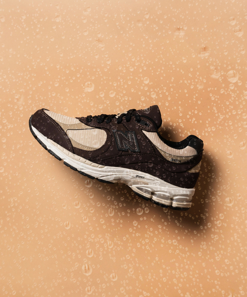 NEW BALANCE(ニューバランス)の「【New Balance / ニューバランス】M2002RXQ(スニーカー・メンズ・ブラウン・26.5cm/27cm/27.5cm/28cm/25.5cm/28.5cm/26cm)」の1枚目の写真