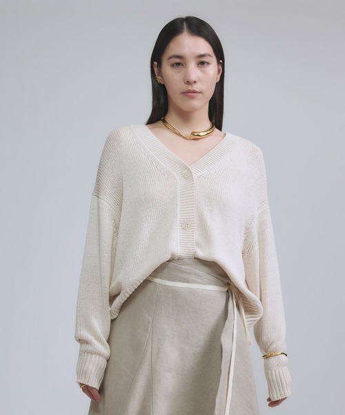 Chaos（カオス）の「Chaos(カオス)/シルクコンリリーショートカーディガン　【セットアップ可】（カーディガン/ボレロ・レディース・チャコール/ホワイト/ブラック/グレー/ネイビー/グレー系その他/ダークブラウン/クリーム/ネイビー系・FREE）」の7枚目の写真