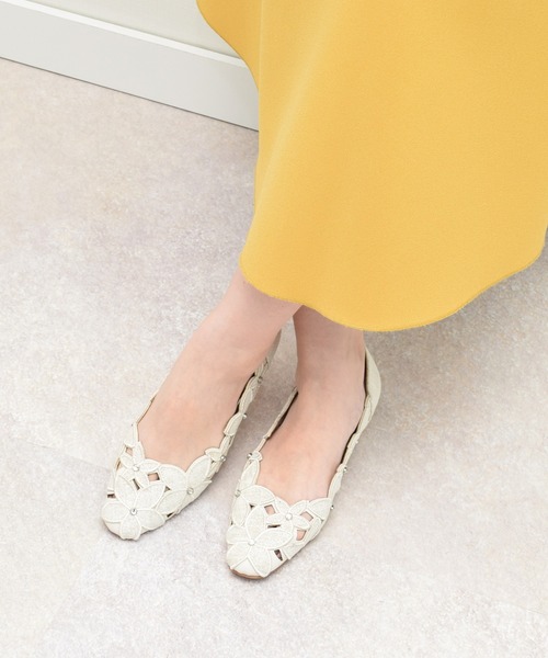 Bridget Birkin（ブリジットバーキン）の「【Bridget Birkin】フラワーカットワークラメパンプス(541033)（パンプス・レディース・ブラック/アイボリー/ブラウン・22.5/23/23.5/24/24.5）」の5枚目の写真