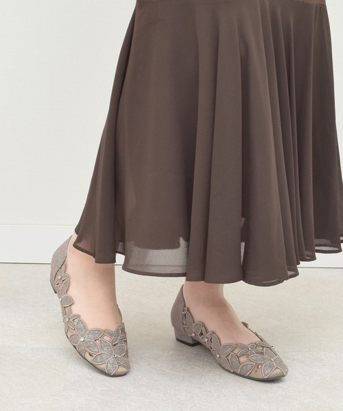 Bridget Birkin（ブリジットバーキン）の「【Bridget Birkin】フラワーカットワークラメパンプス(541033)（パンプス・レディース・ブラック/アイボリー/ブラウン・22.5/23/23.5/24/24.5）」の6枚目の写真