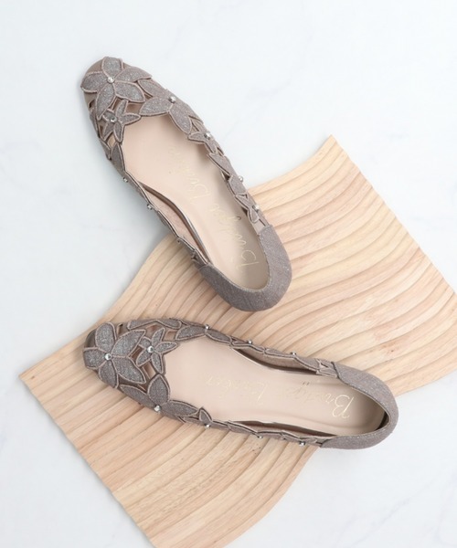 Bridget Birkin（ブリジットバーキン）の「【Bridget Birkin】フラワーカットワークラメパンプス(541033)（パンプス・レディース・ブラック/アイボリー/ブラウン・22.5/23/23.5/24/24.5）」の10枚目の写真